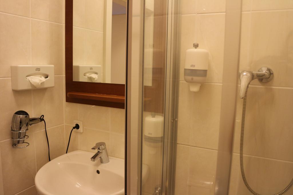 Hotel Checkin Глайсдорф Номер фото