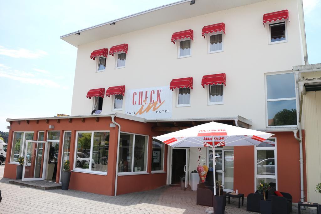 Hotel Checkin Глайсдорф Экстерьер фото